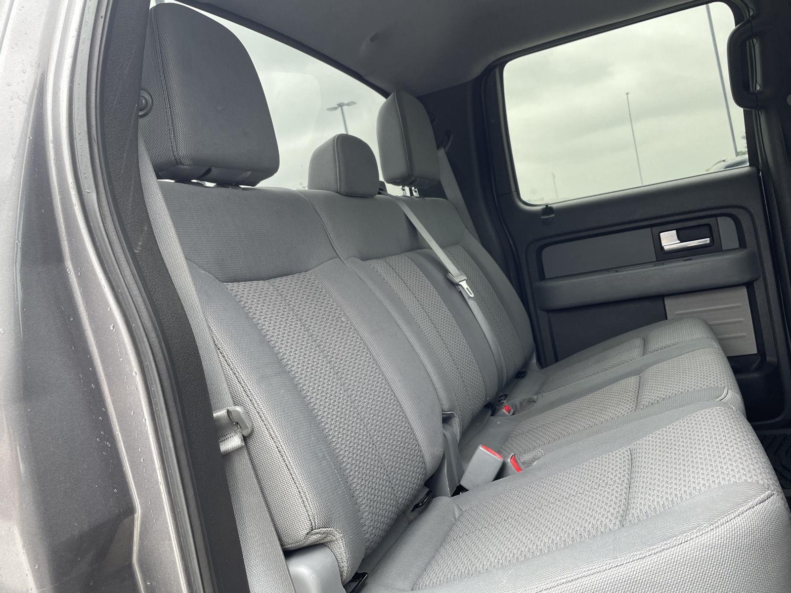 Vehicle photo 18