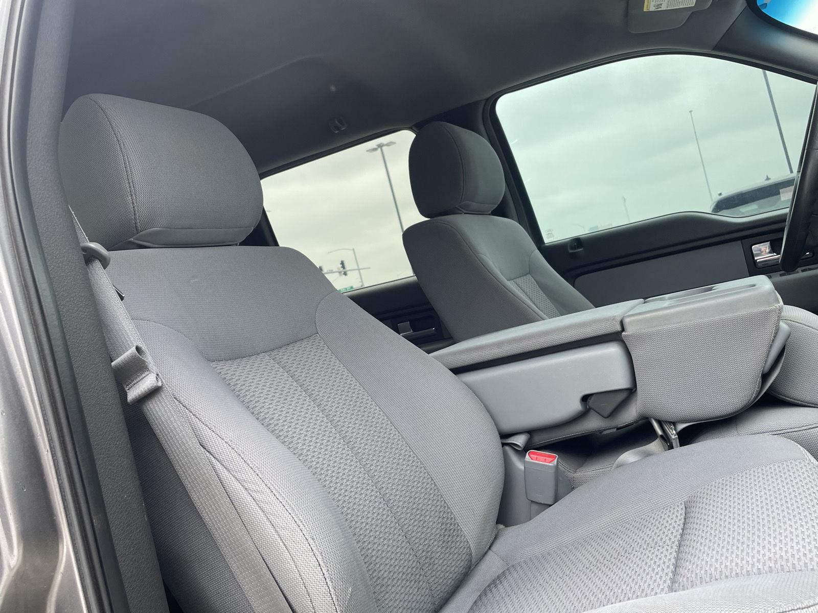 Vehicle photo 20