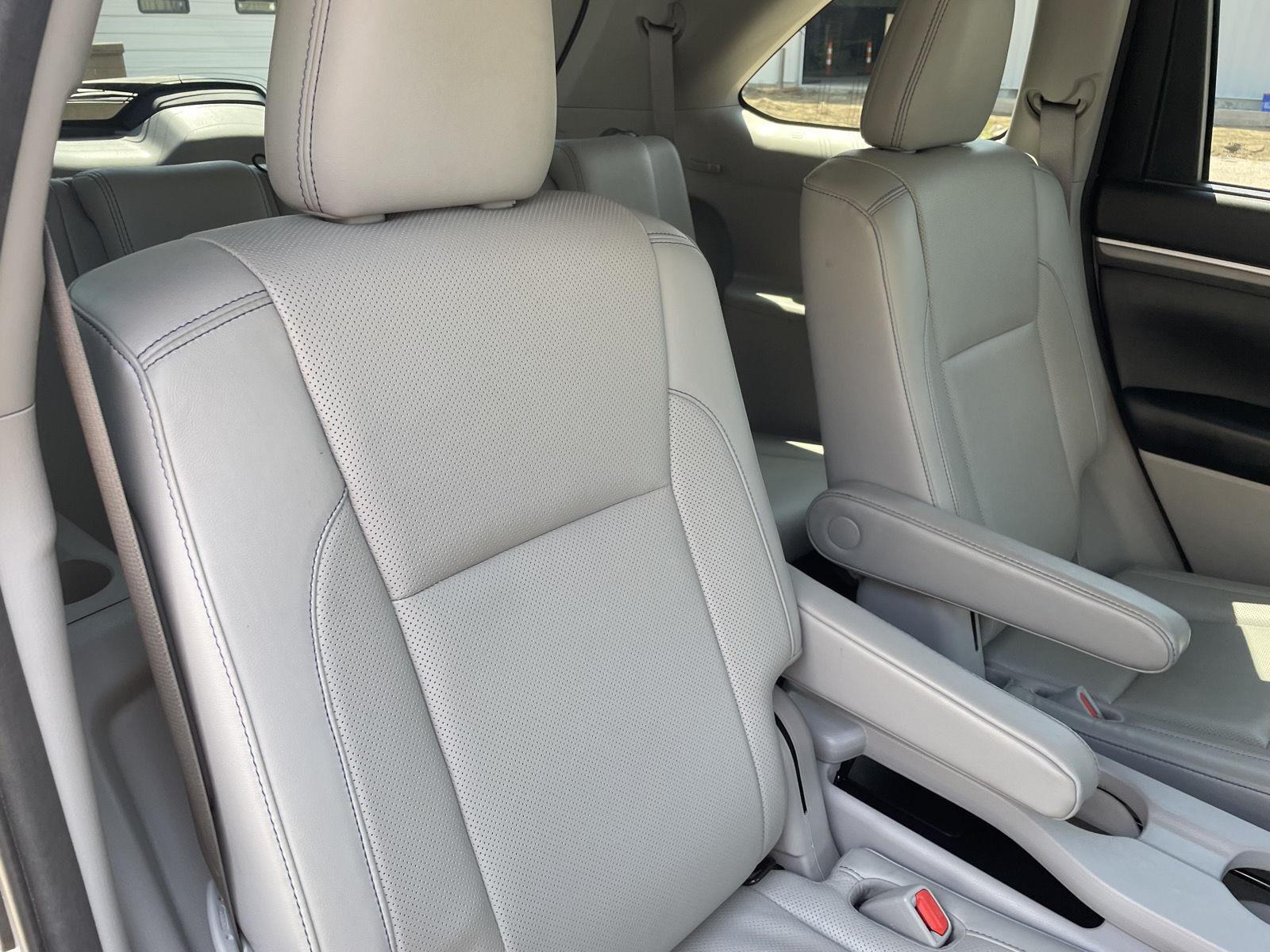 Vehicle photo 21