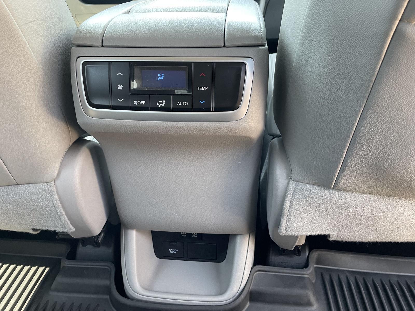 Vehicle photo 22