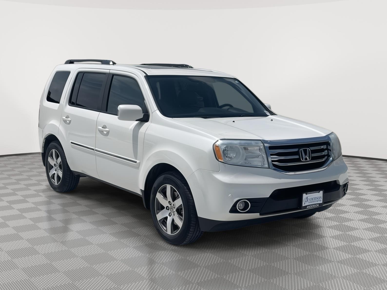 Vehicle photo 8