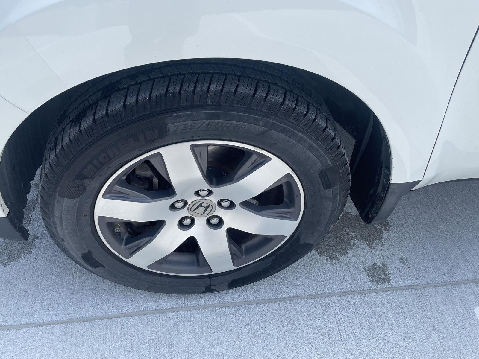 Vehicle photo 10