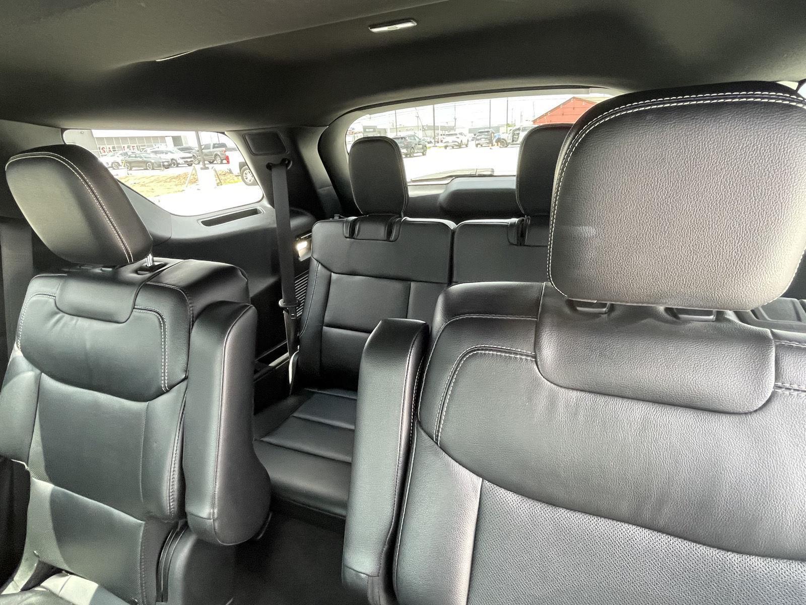 Vehicle photo 16