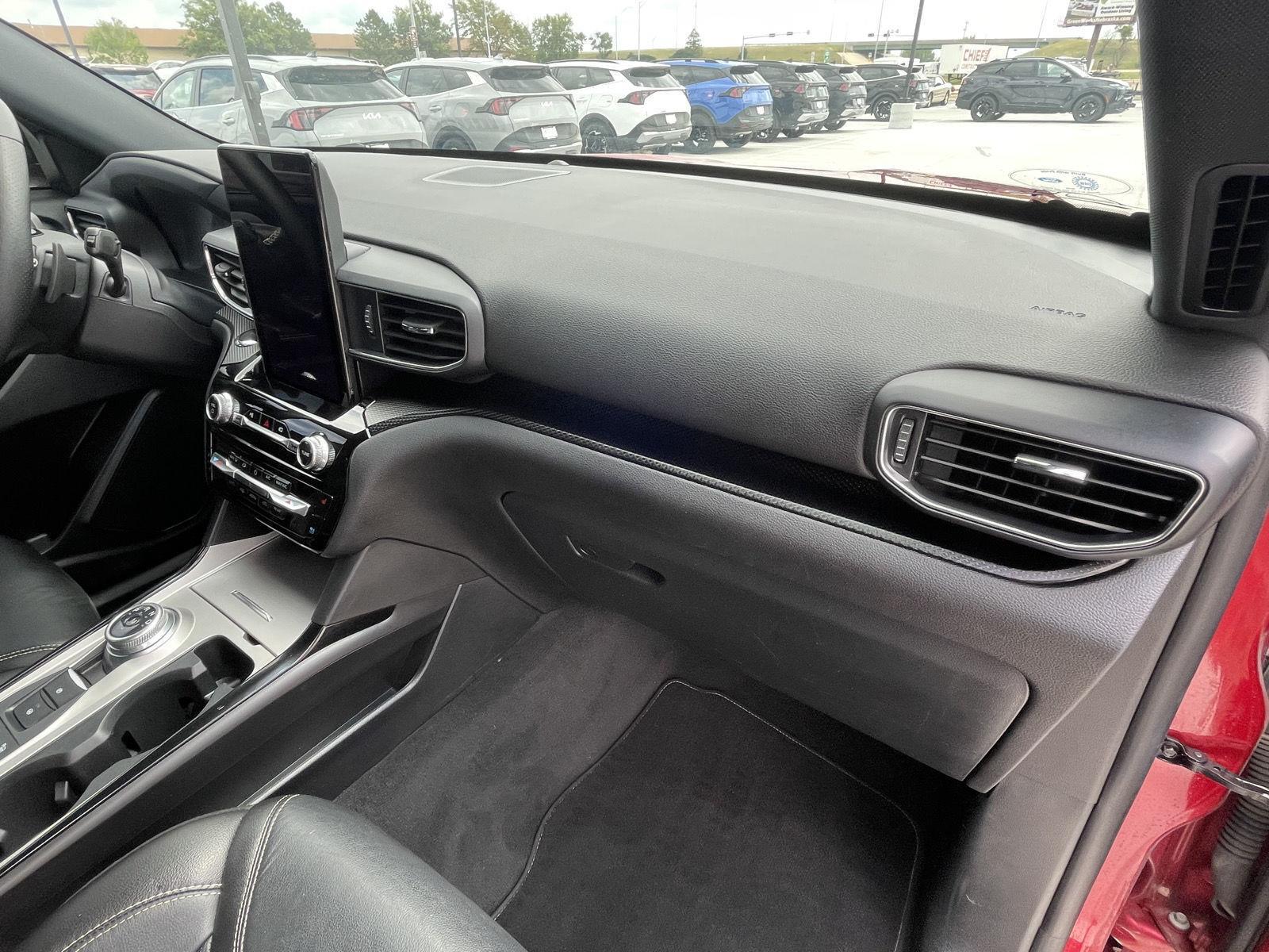 Vehicle photo 20