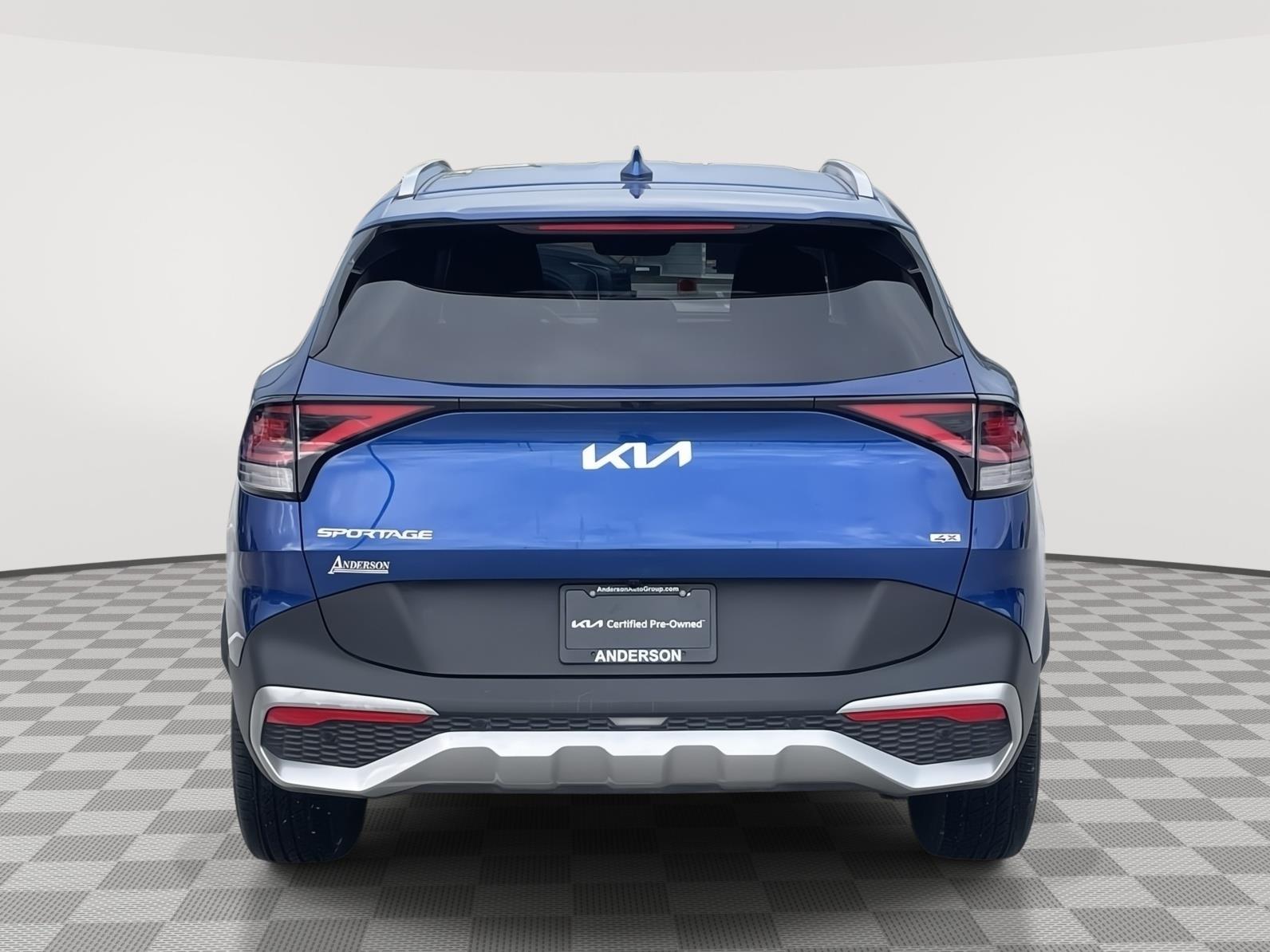 Vehicle photo 5
