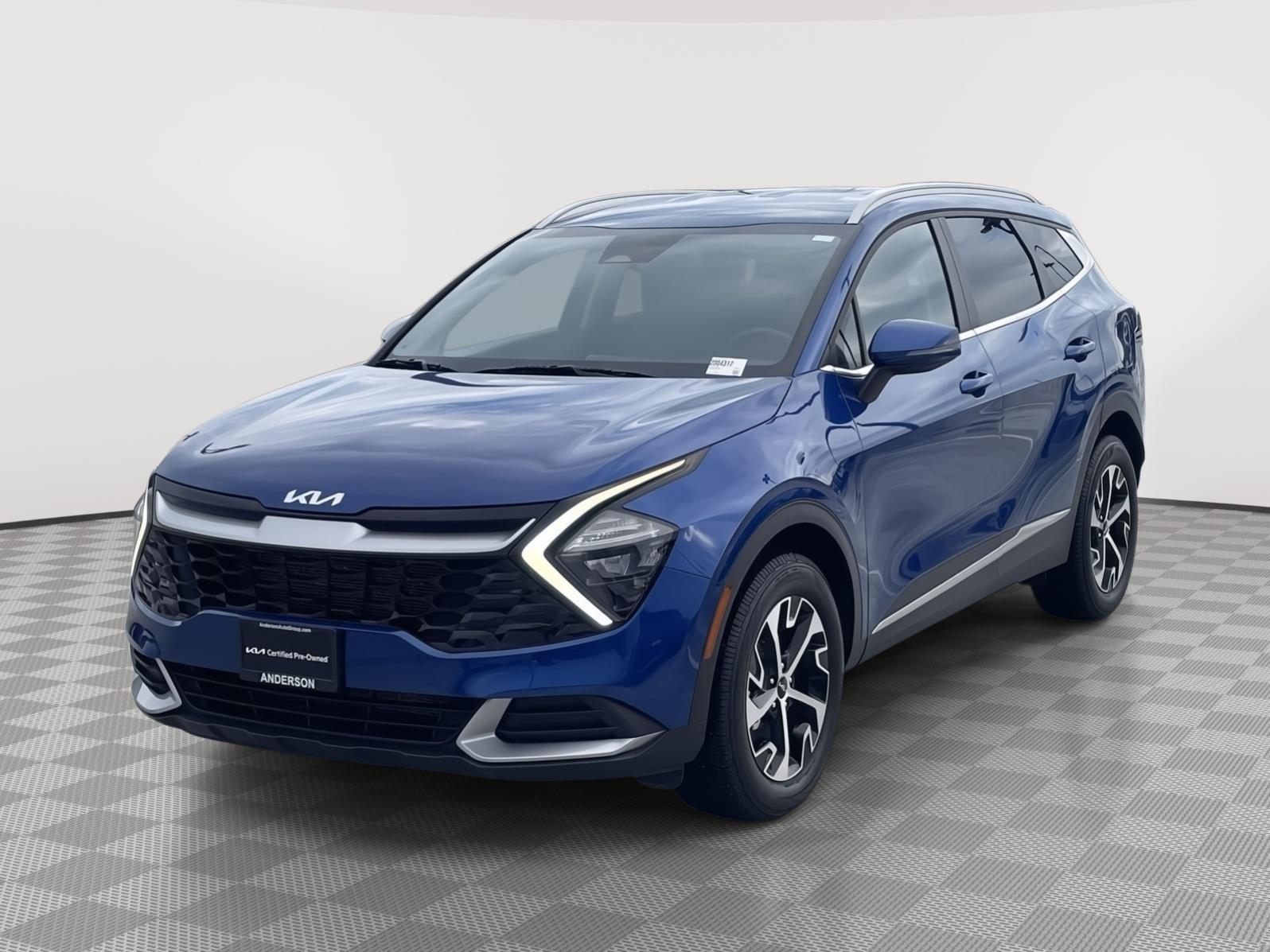 Vehicle photo 10