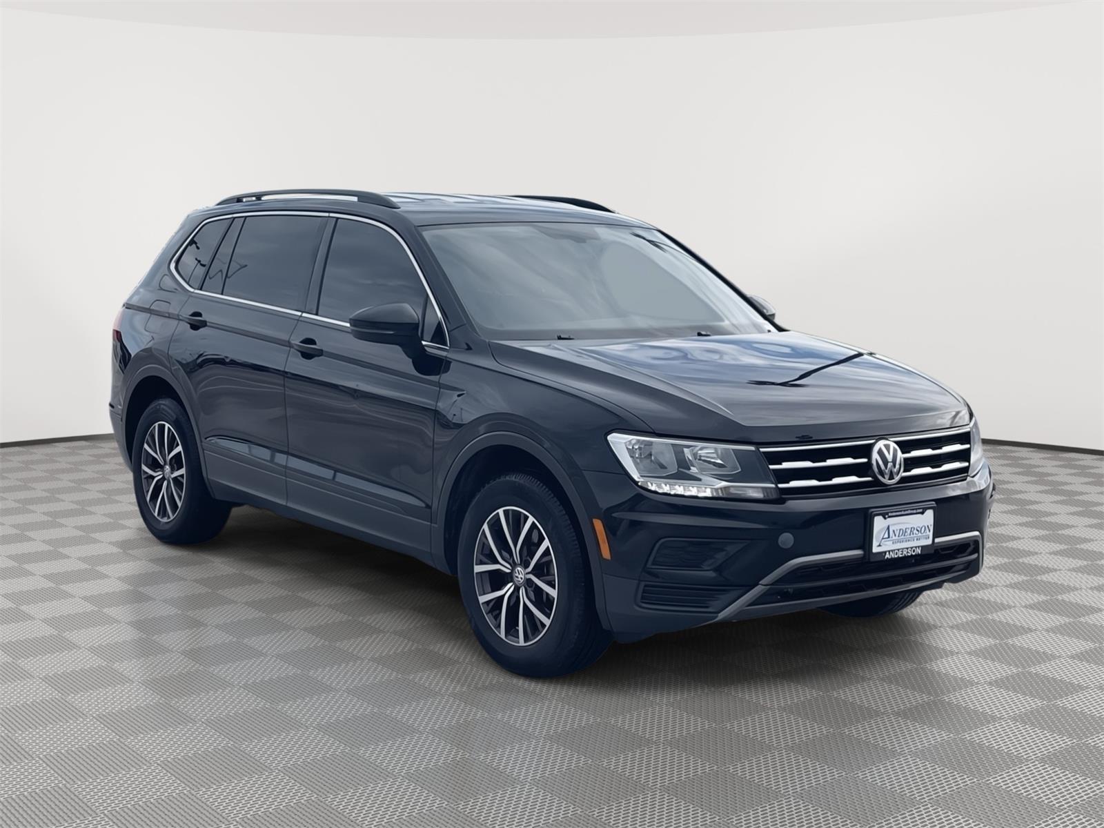 Vehicle photo 8