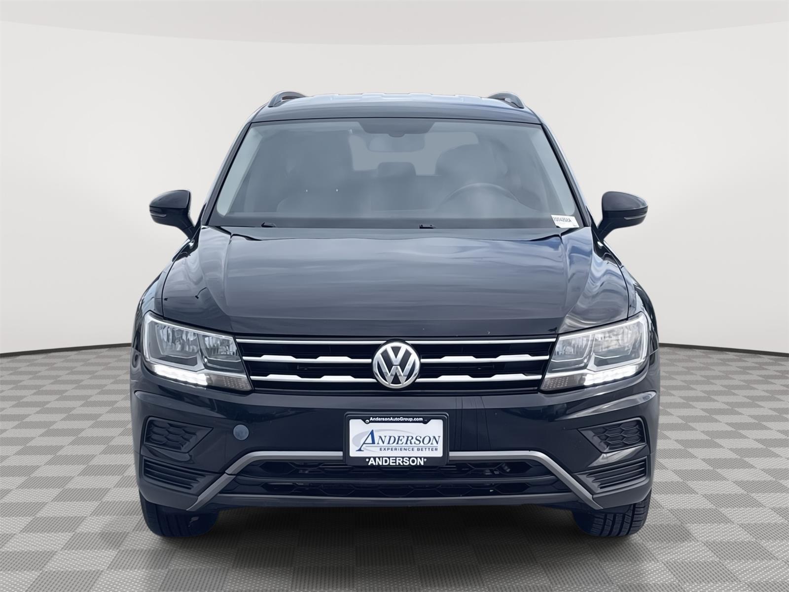 Vehicle photo 9