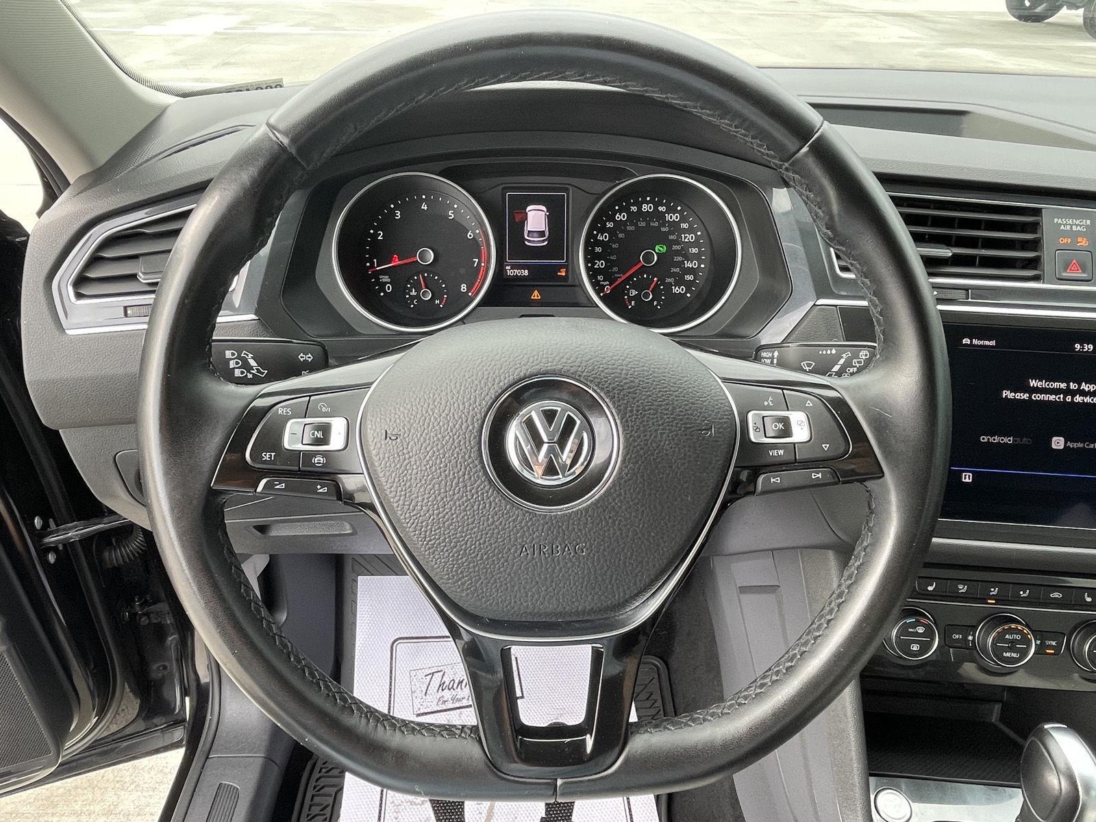 Vehicle photo 13
