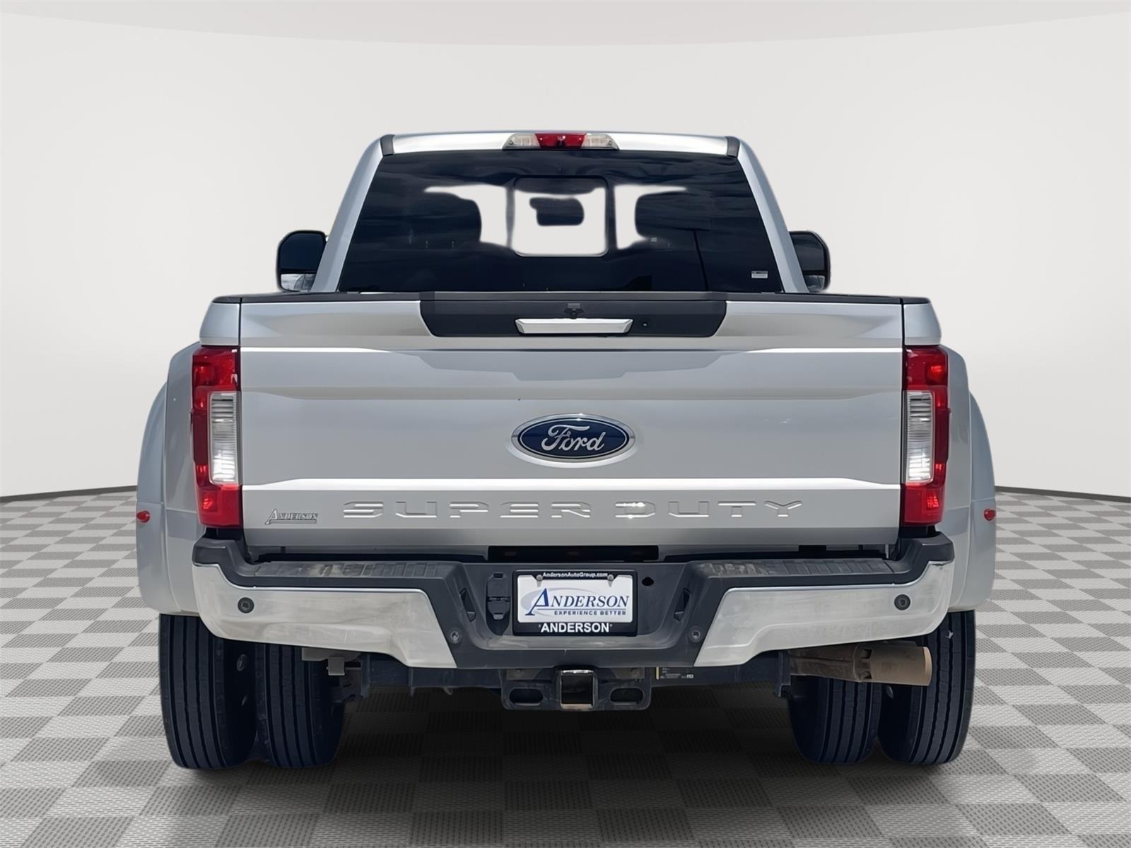 Vehicle photo 5