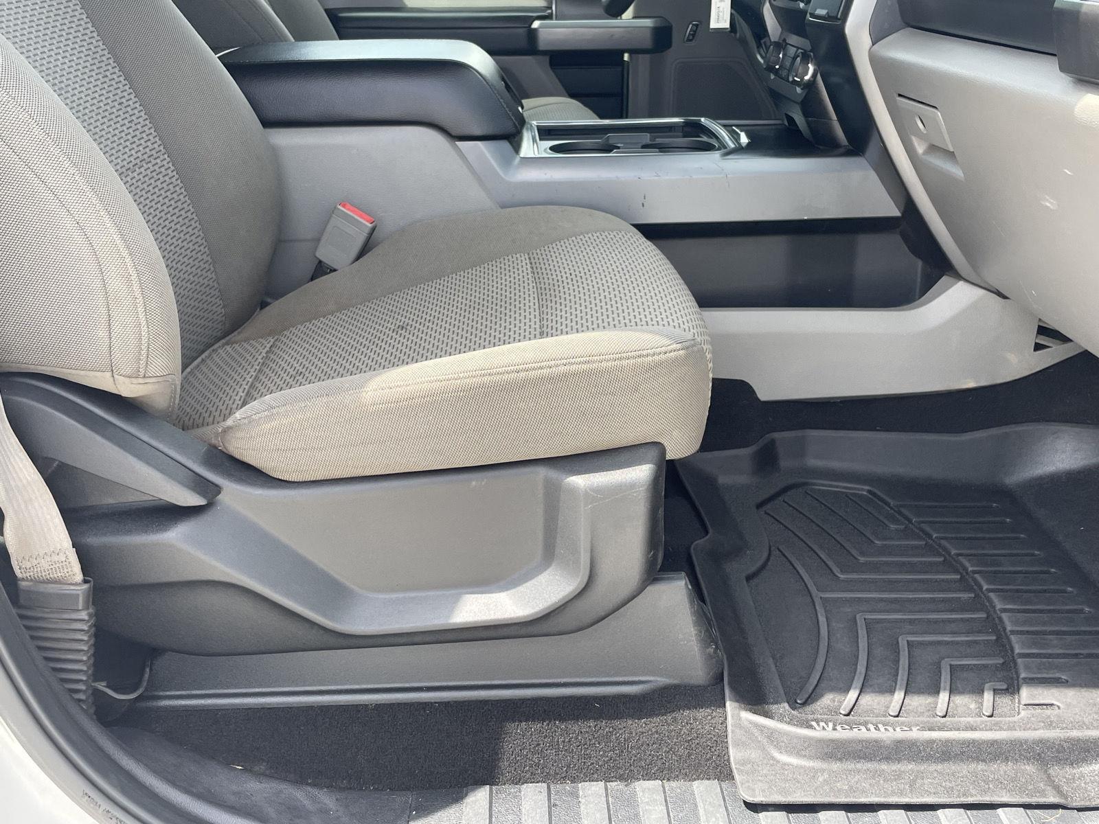 Vehicle photo 20