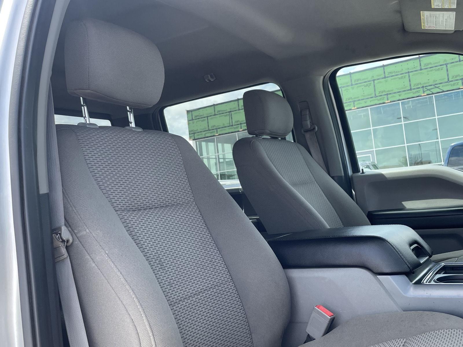 Vehicle photo 21