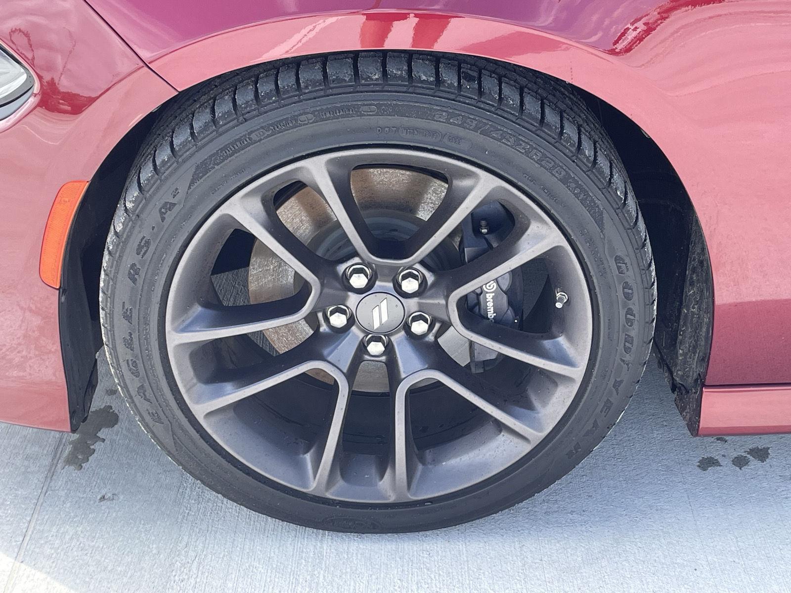 Vehicle photo 10