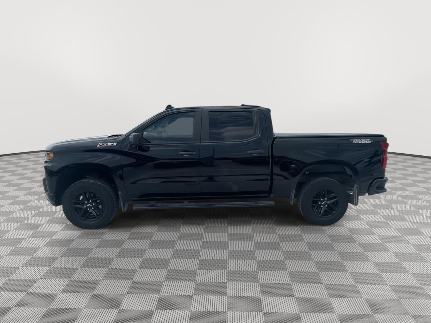 Vehicle photo 2