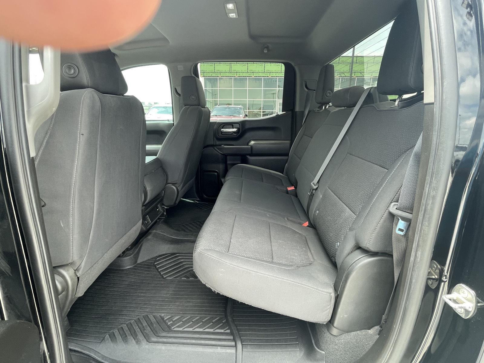 Vehicle photo 15