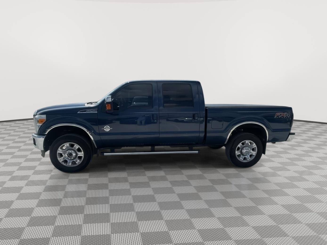 Vehicle photo 2