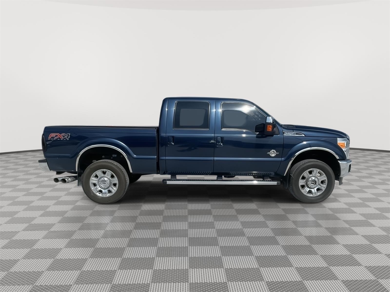 Vehicle photo 7