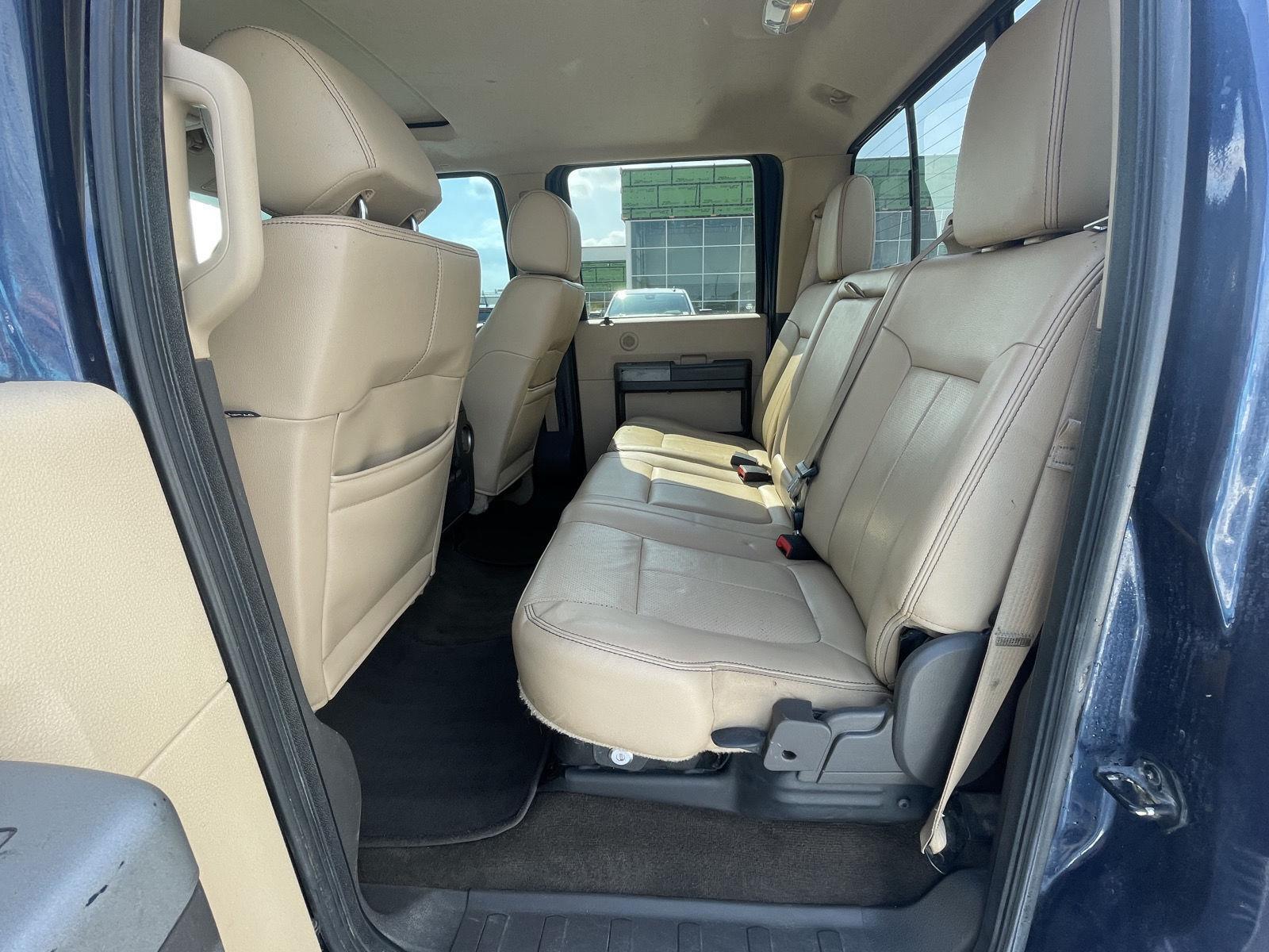 Vehicle photo 15