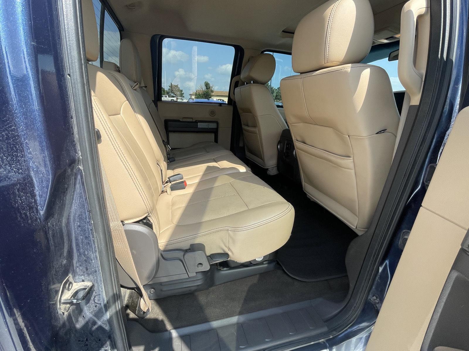 Vehicle photo 16