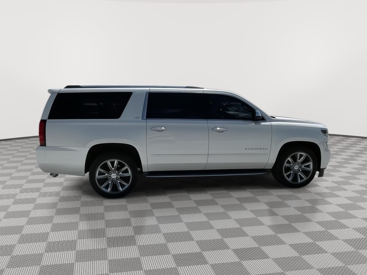 Vehicle photo 7