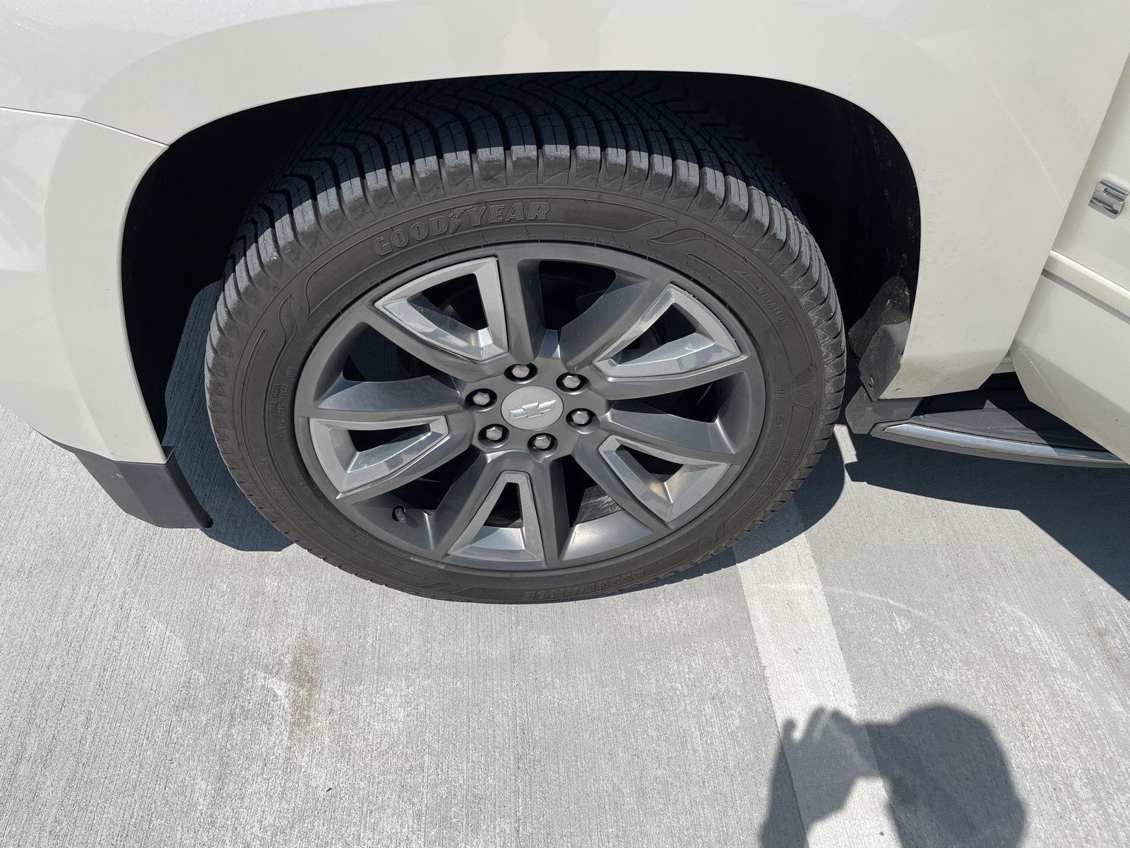 Vehicle photo 10