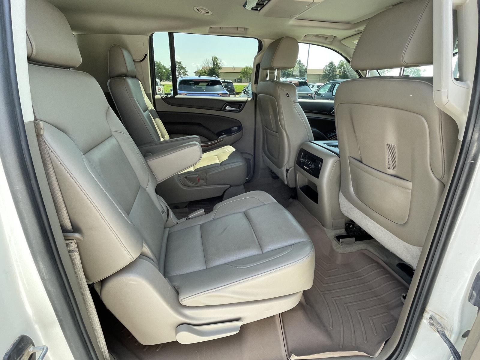 Vehicle photo 16