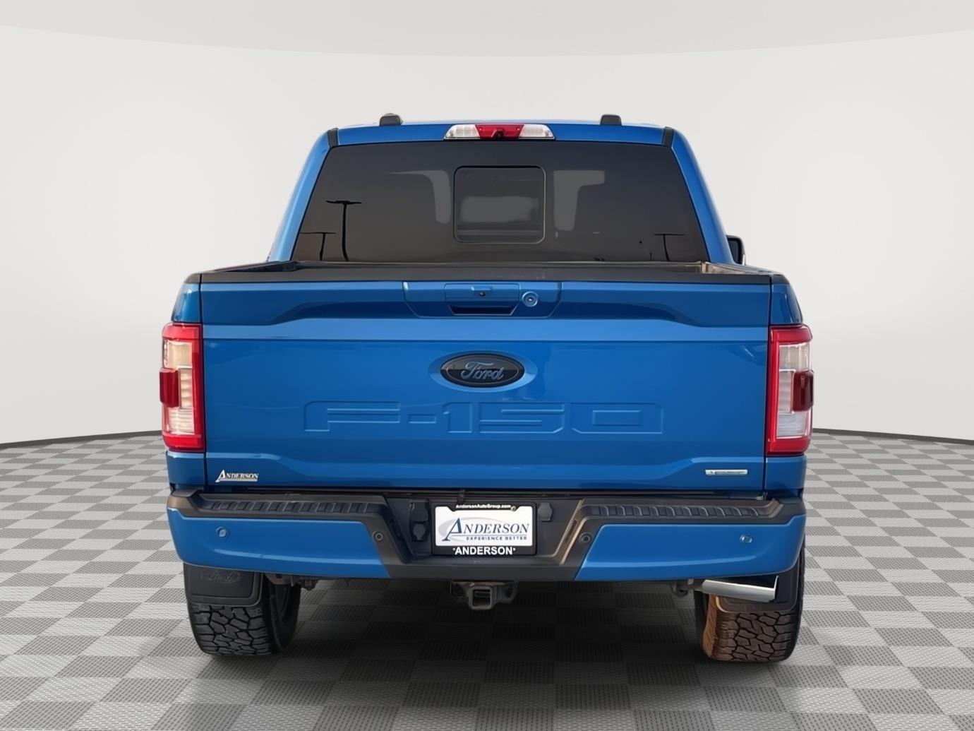 Vehicle photo 5