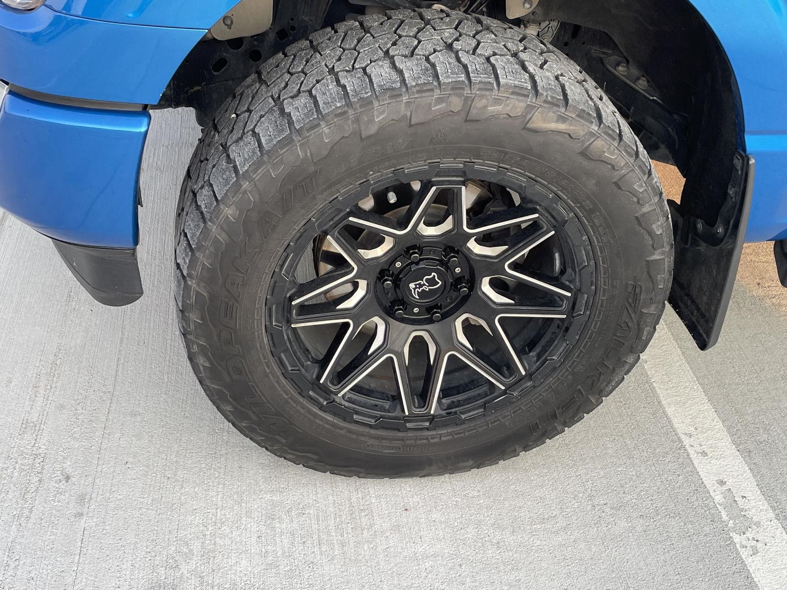 Vehicle photo 10