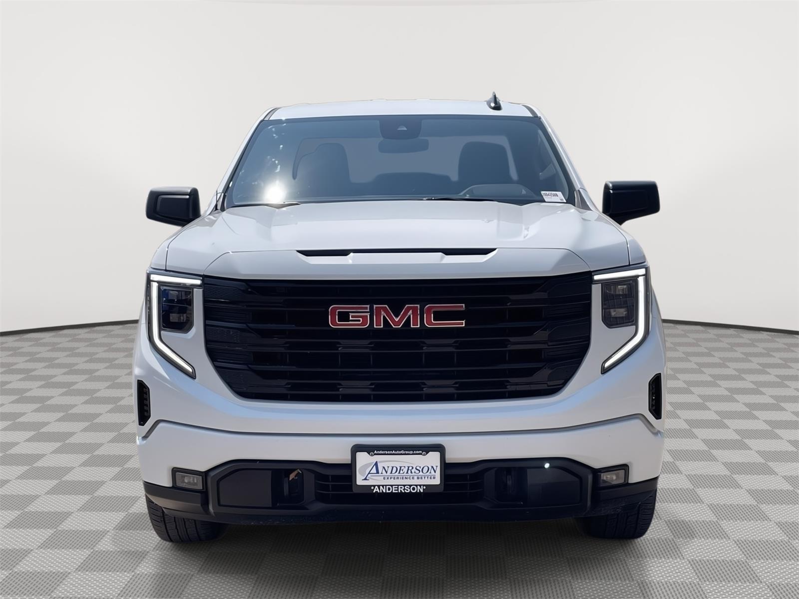 Vehicle photo 9