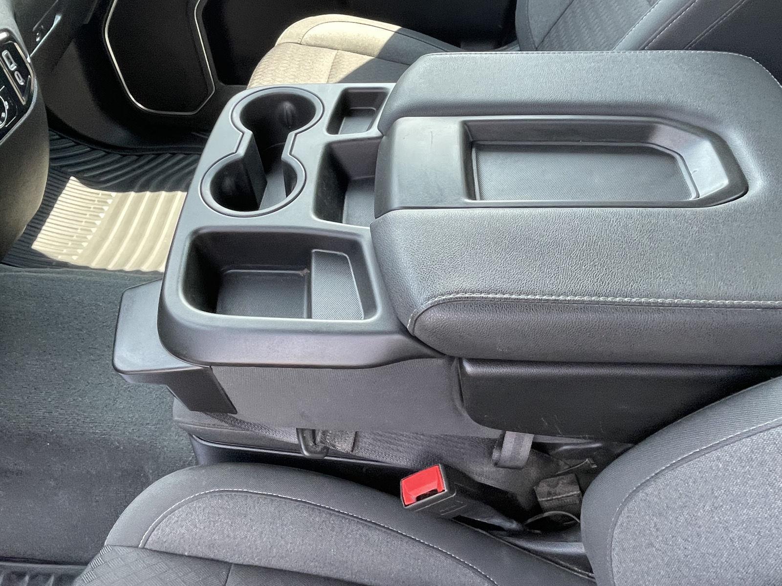 Vehicle photo 15
