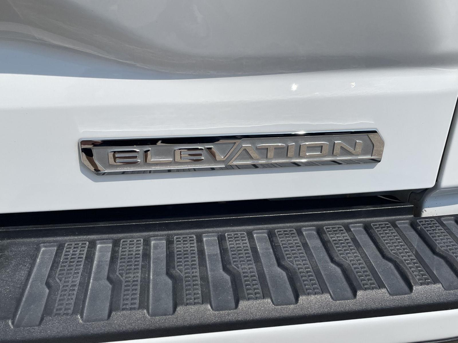 Vehicle photo 22