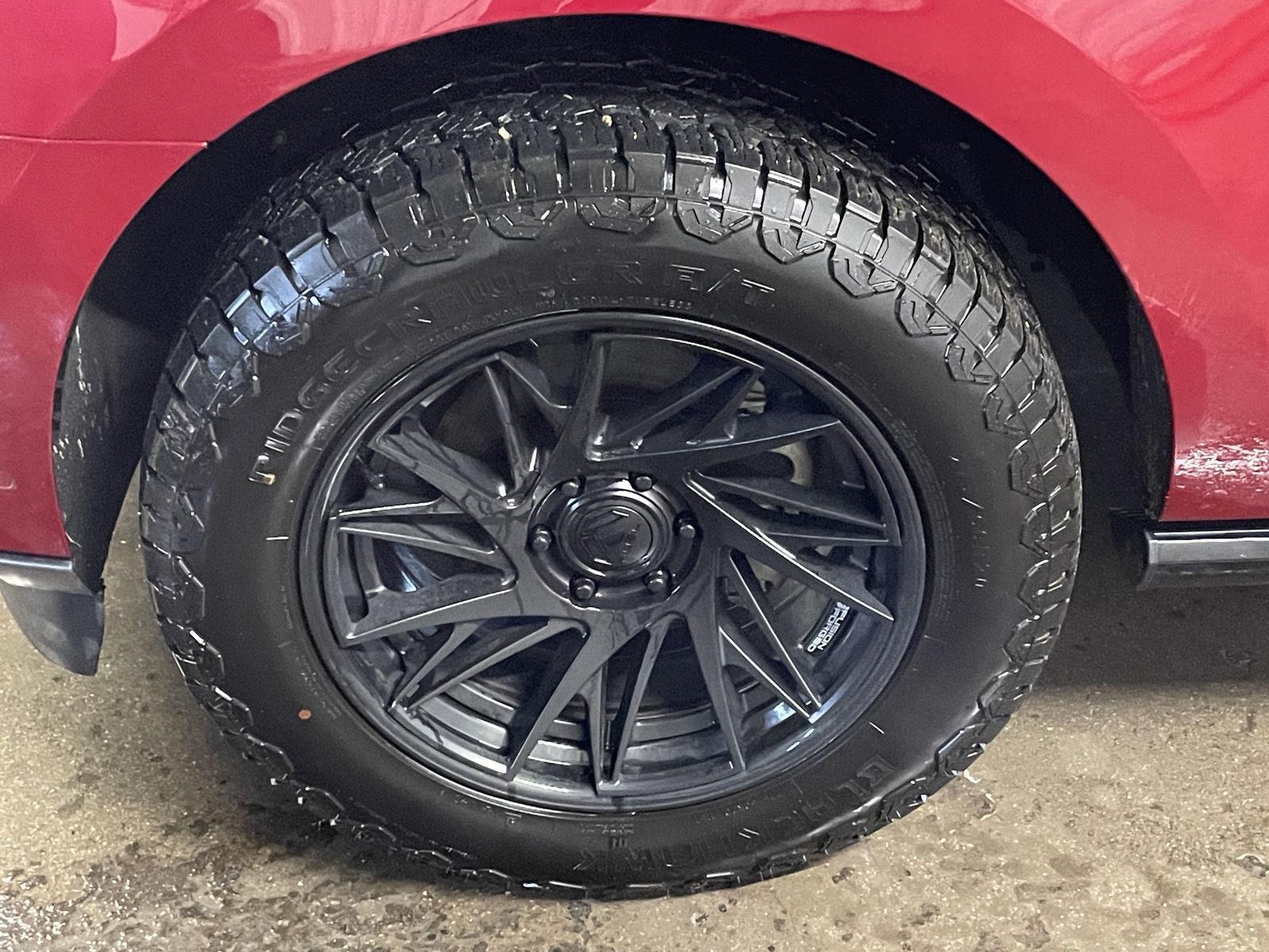 Vehicle photo 10