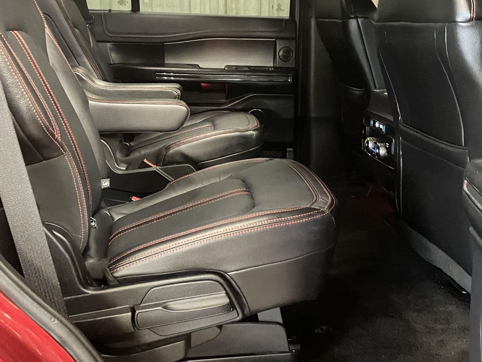 Vehicle photo 22