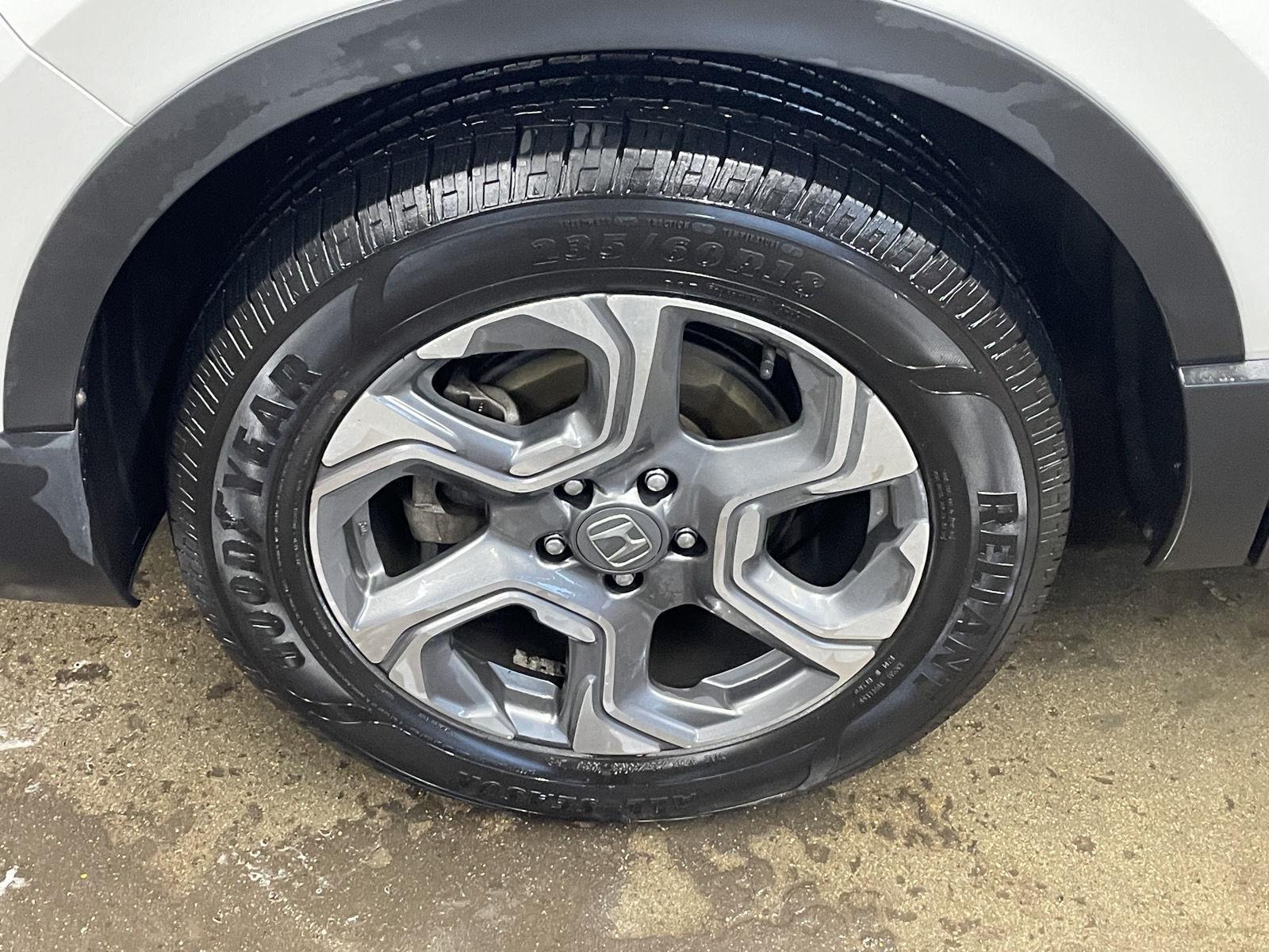 Vehicle photo 10