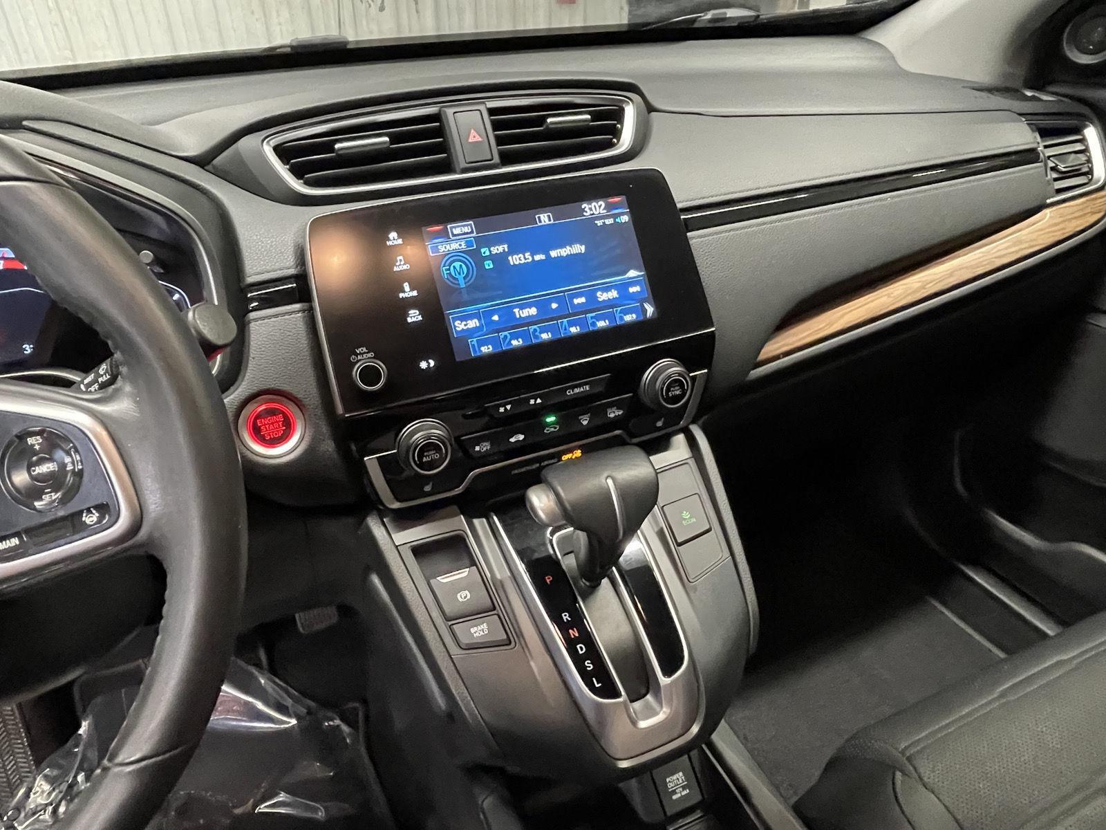 Vehicle photo 14