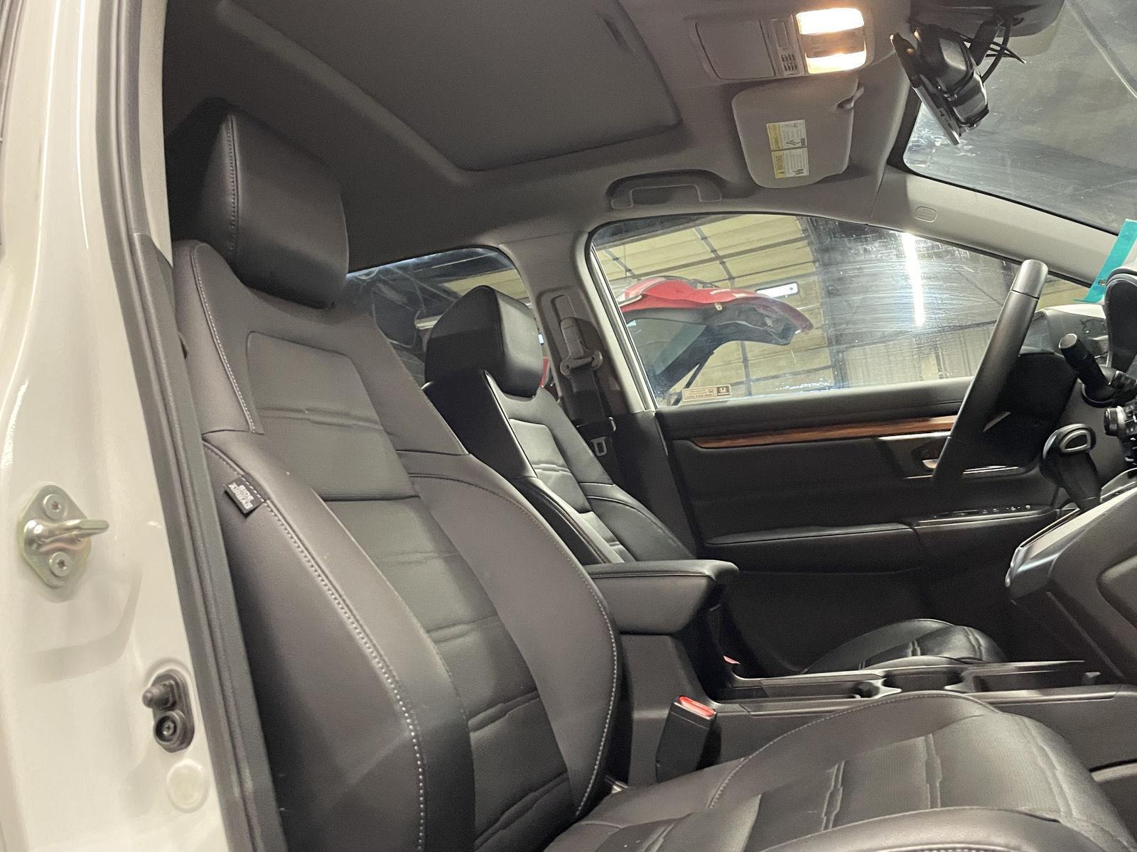Vehicle photo 21