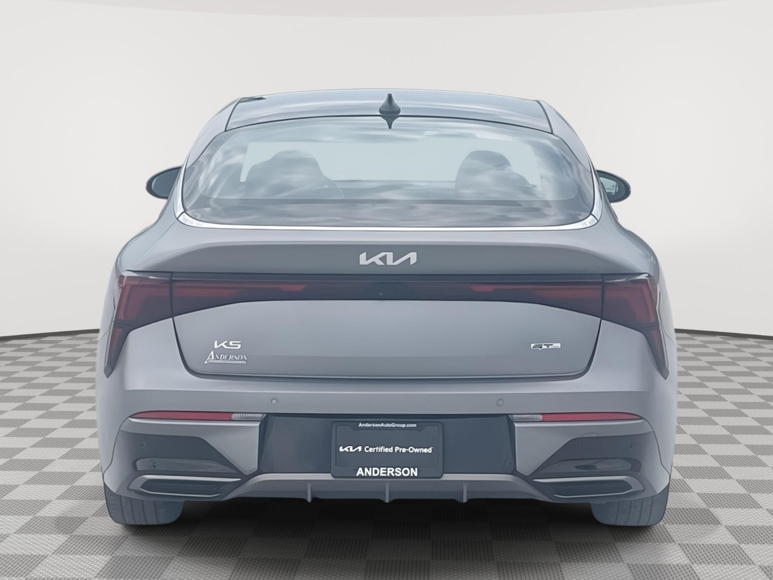 Vehicle photo 5