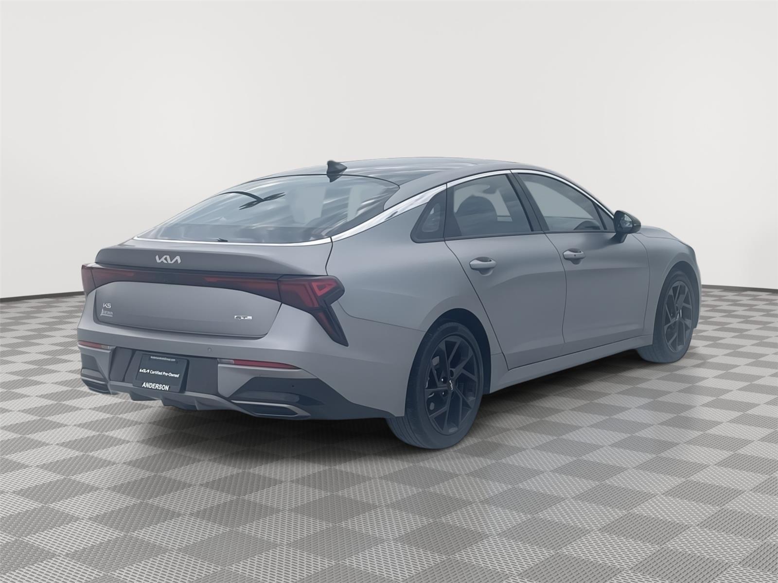 Vehicle photo 6