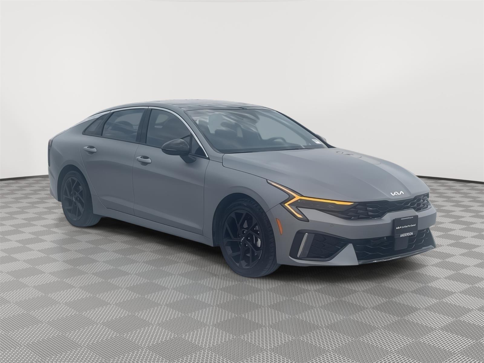 Vehicle photo 8