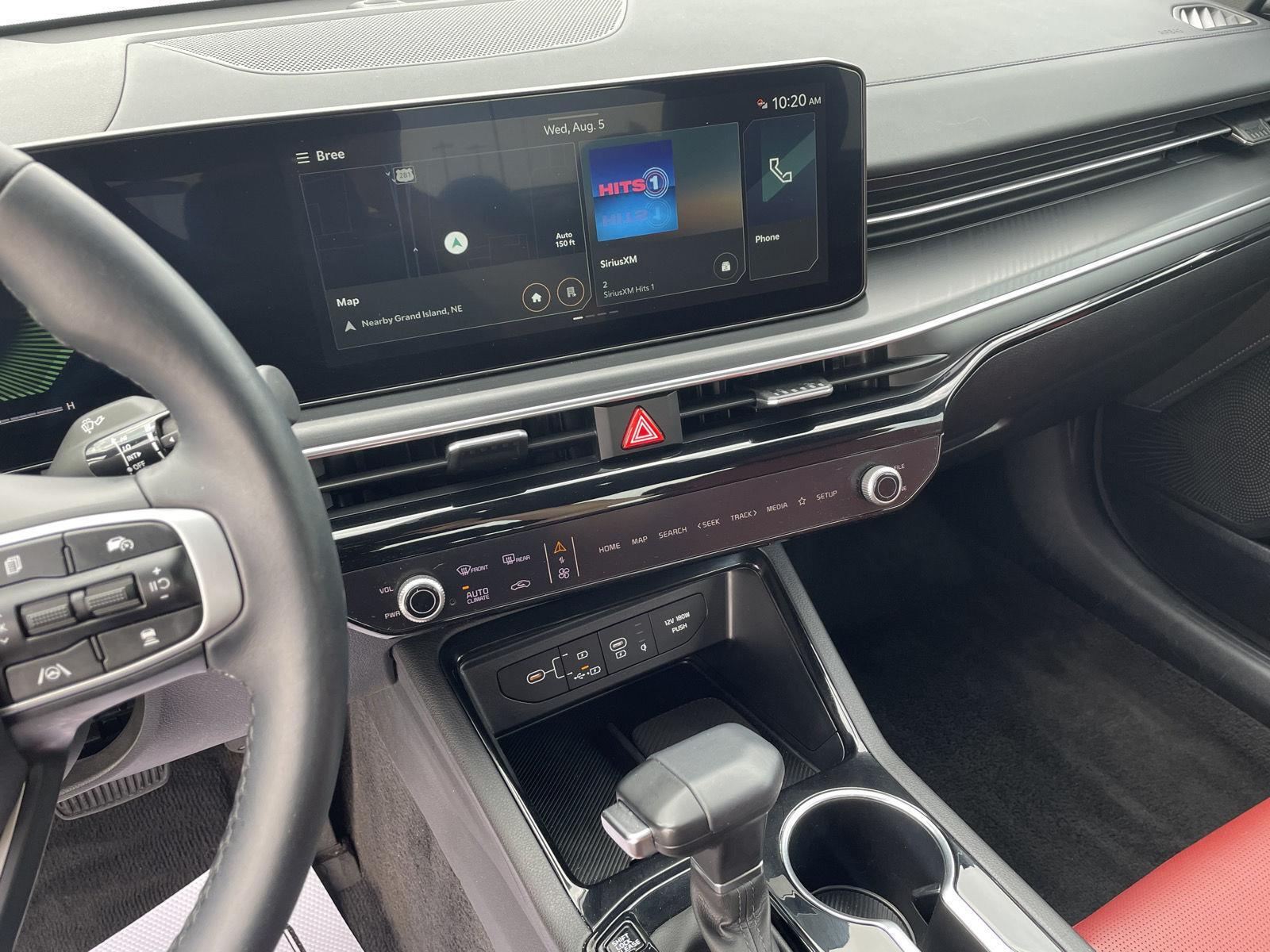 Vehicle photo 15
