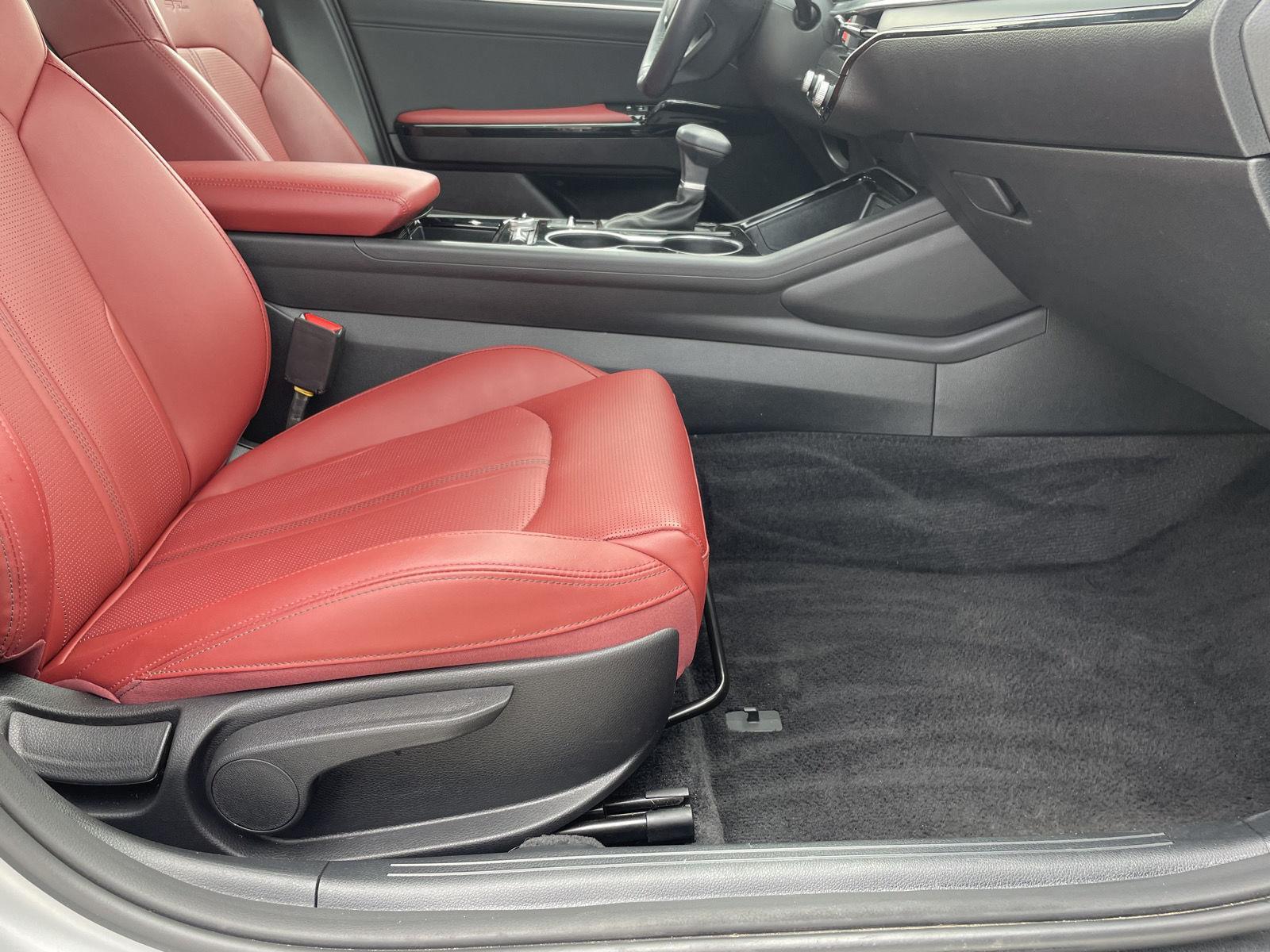 Vehicle photo 21