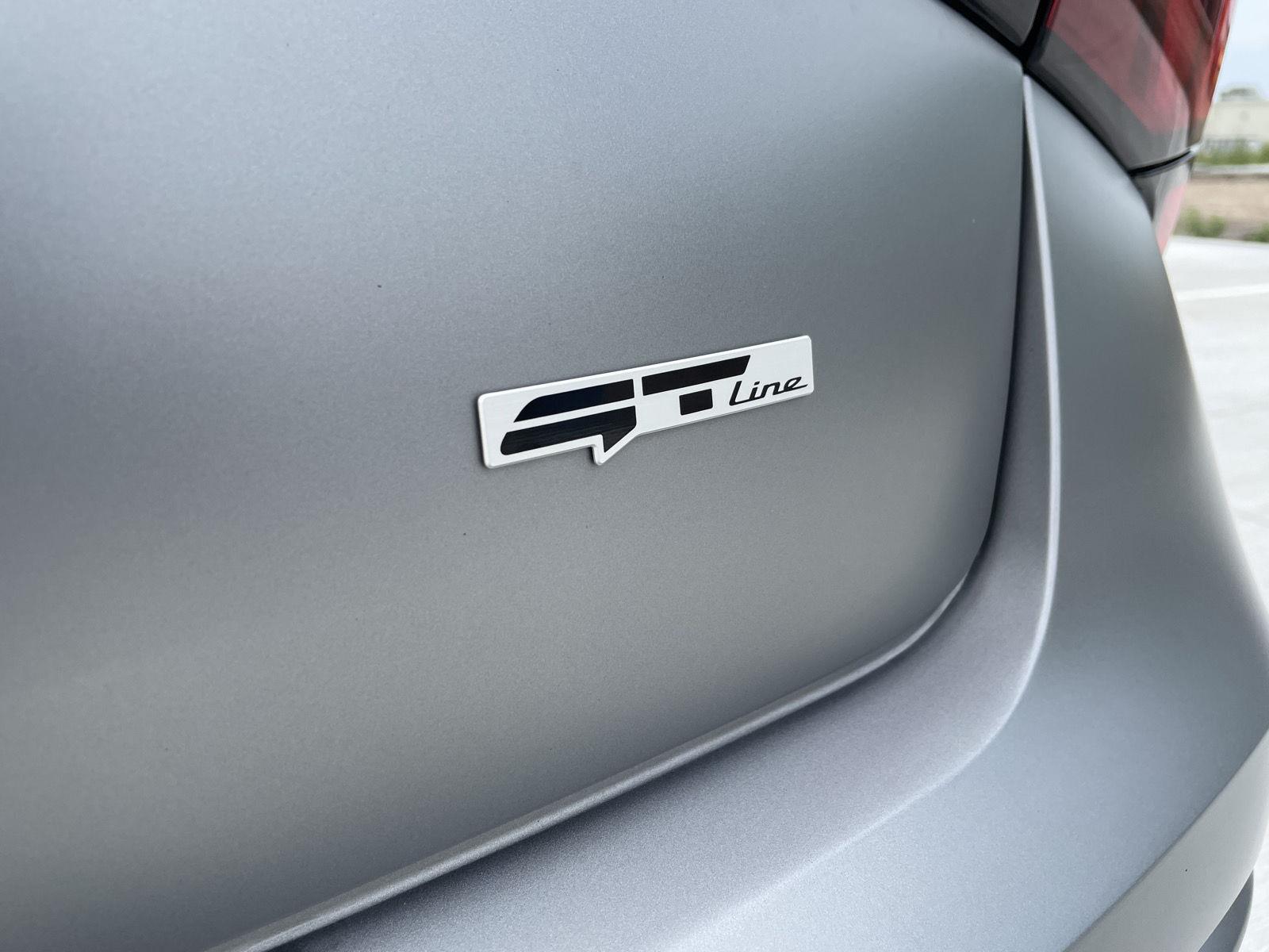 Vehicle photo 23