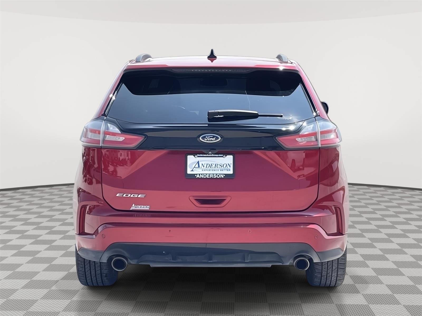 Vehicle photo 5