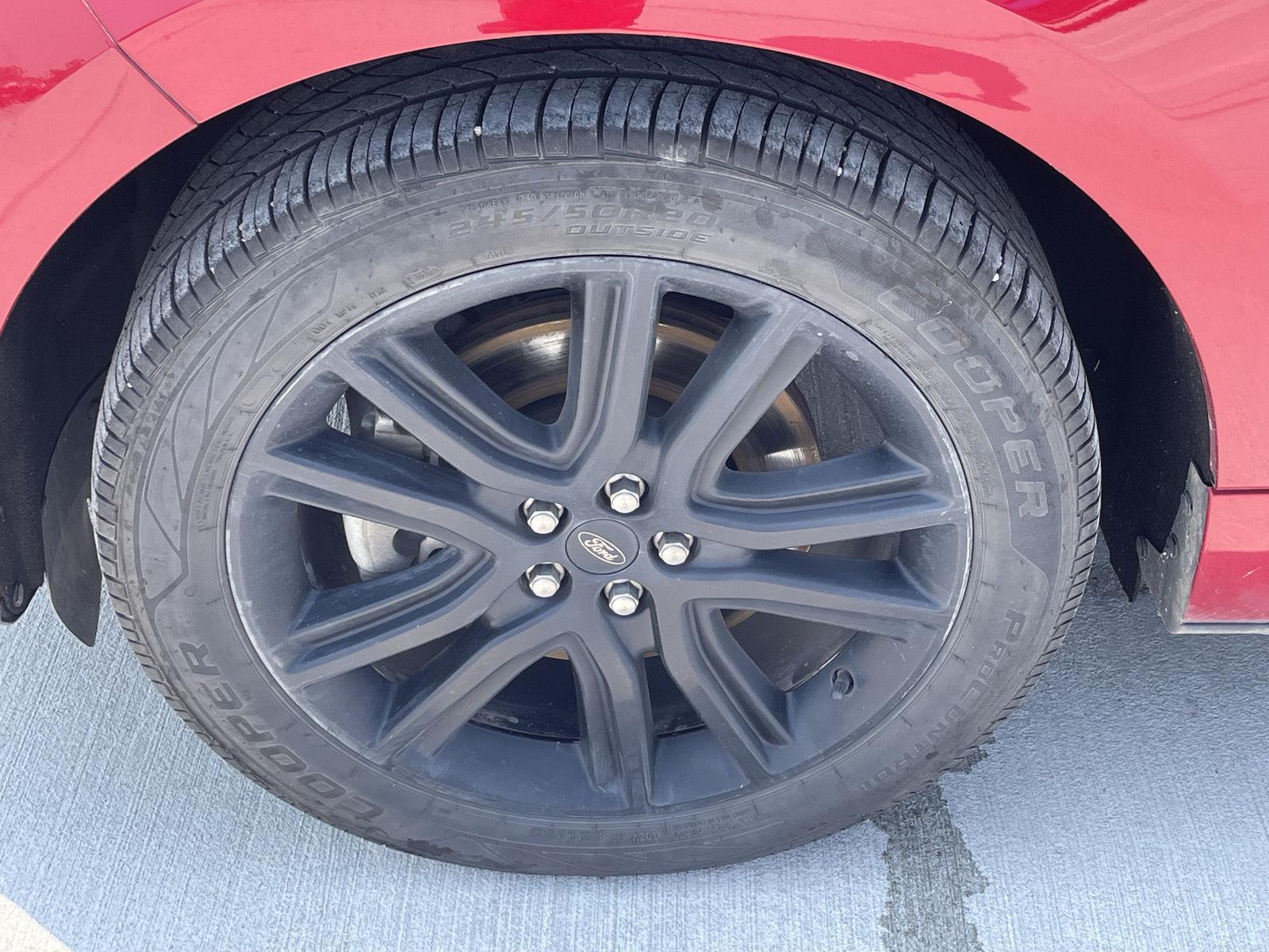 Vehicle photo 10