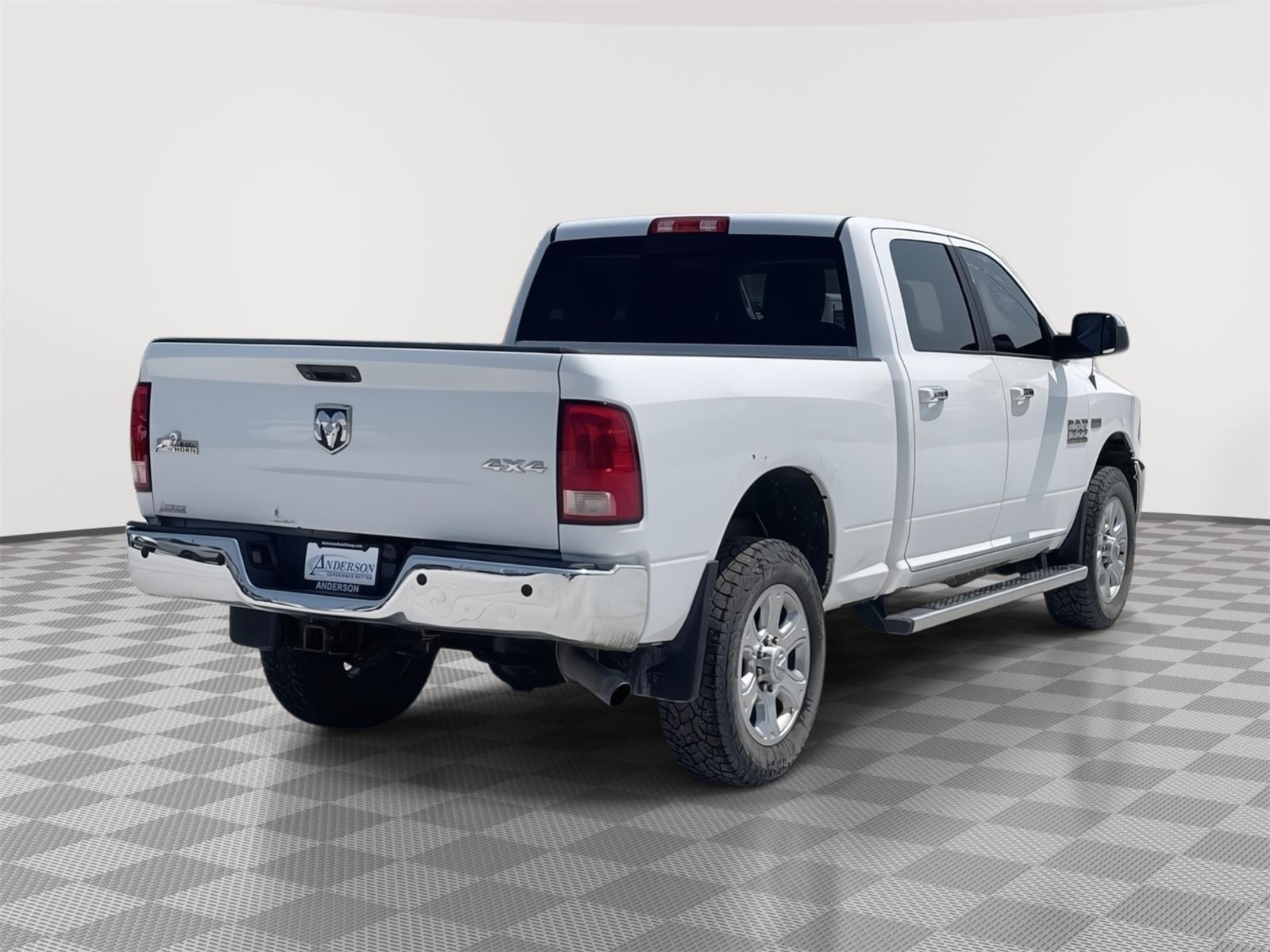 Vehicle photo 6