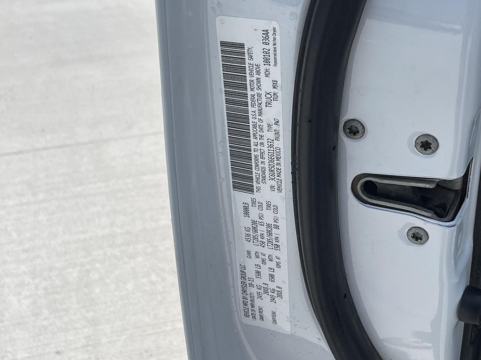 Vehicle photo 11