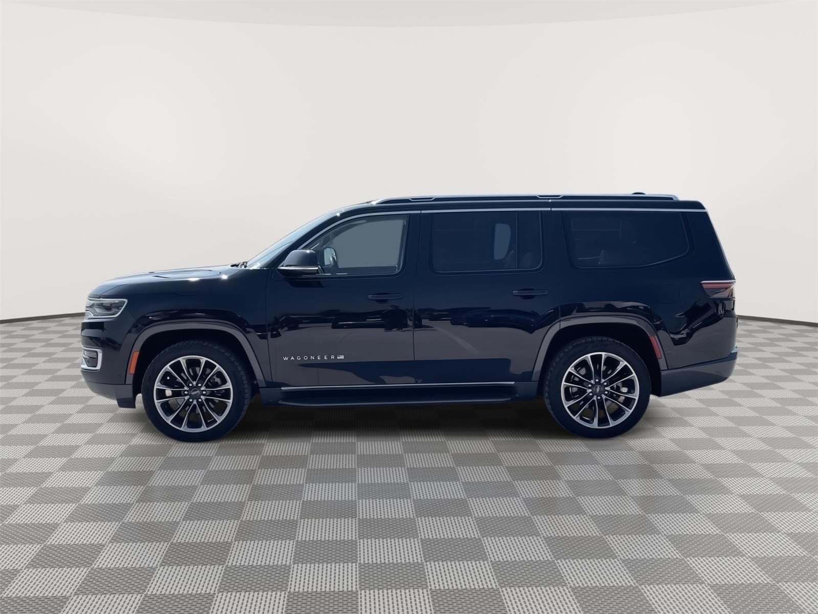 Vehicle photo 2