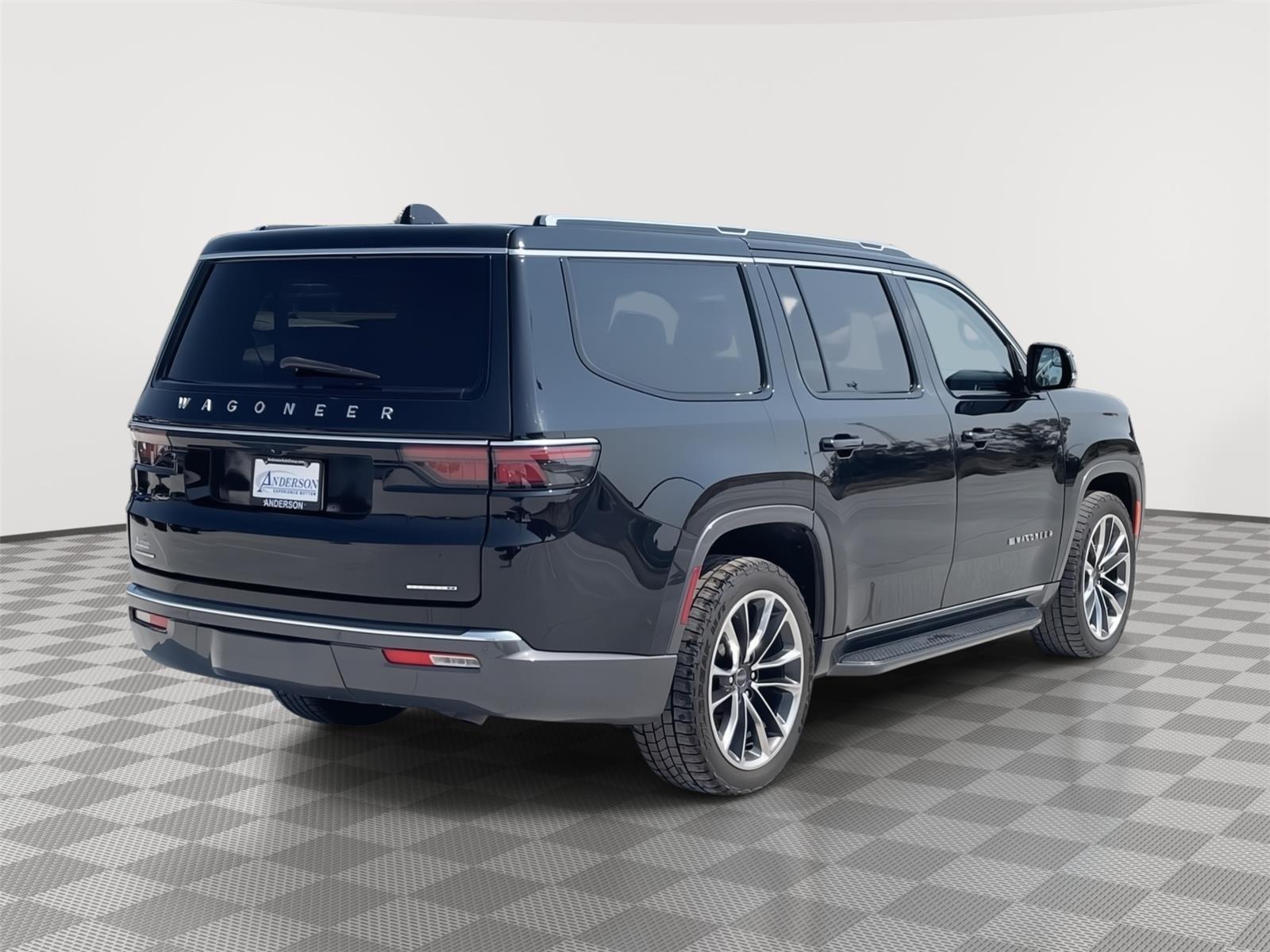 Vehicle photo 6