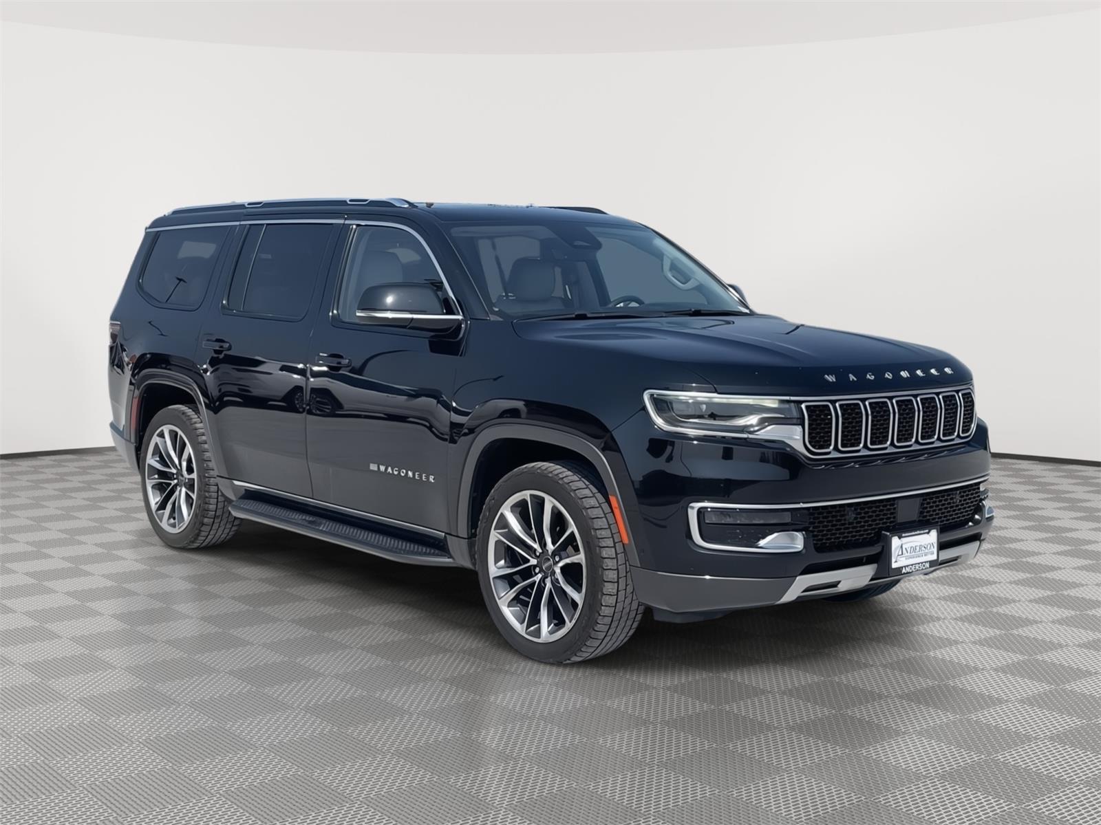 Vehicle photo 8