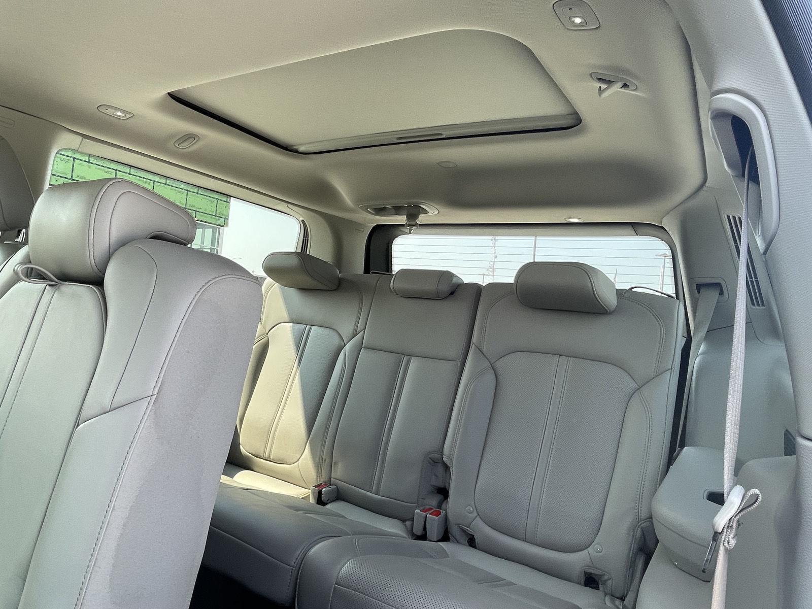 Vehicle photo 20